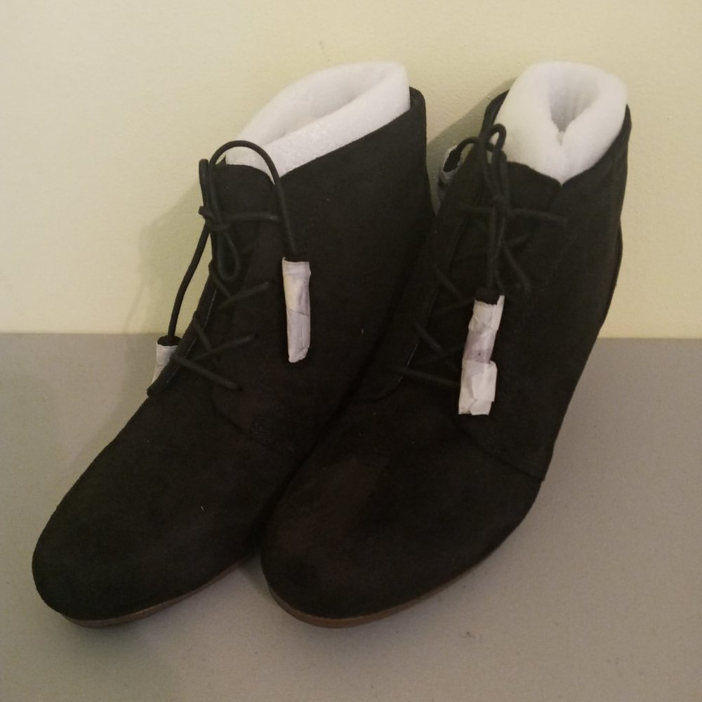 Dr. Scholl's Women's Kennedy Lace Up Heeled Ankle Boot Black Fabric 9.5M…